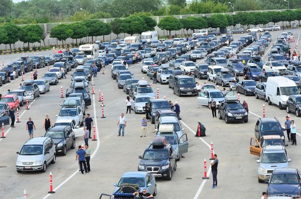 Türkiye'nin sınır kapılarından 5.2 milyon araç geçiş yaptı