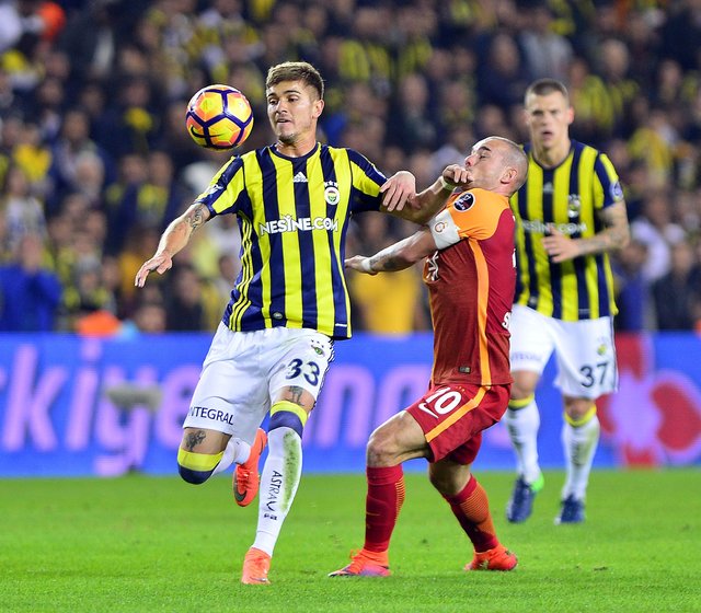 Galatasaray zirvedeyken Fenerbahçe kazanıyor