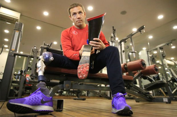Bacak amputeli şampiyon atleti Nurullah Kart protez bekliyor