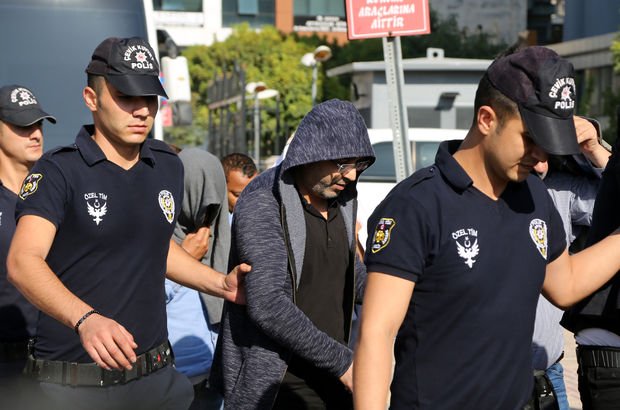 Mersin'de emlak dolandırıcılığı şebekesi çökertildi: 28 gözaltı