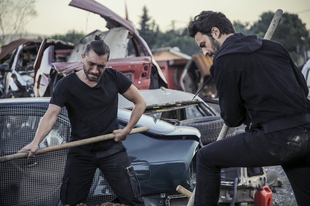 Yüz yüze dizisi röportaj