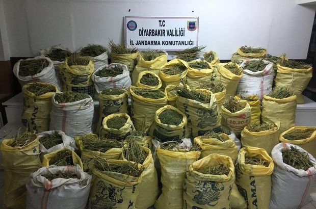 Diyarbakır'da 1 ton 661 kilo esrar ele geçirildi