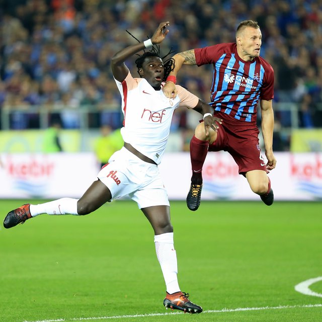 Gomis'in hastalığı ne? Gomis Trabzonspor maçında oyundan neden çıktı?