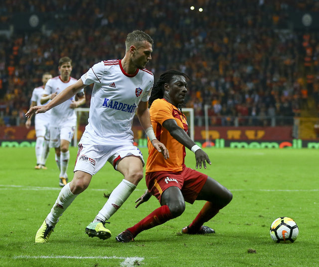 Gomis'in hastalığı ne? Gomis Trabzonspor maçında oyundan neden çıktı?
