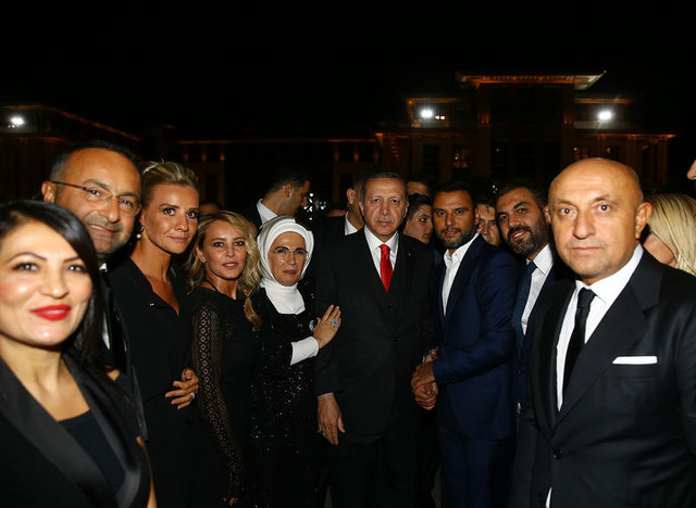 Cumhurbaşkanı Recep Tayyip Erdoğan'dan Ece Erken'e: Alişan'ı niye evlendiremedin?