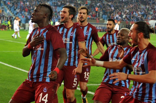 Trabzonspor Galatasaray galibiyetiyle nefes aldı