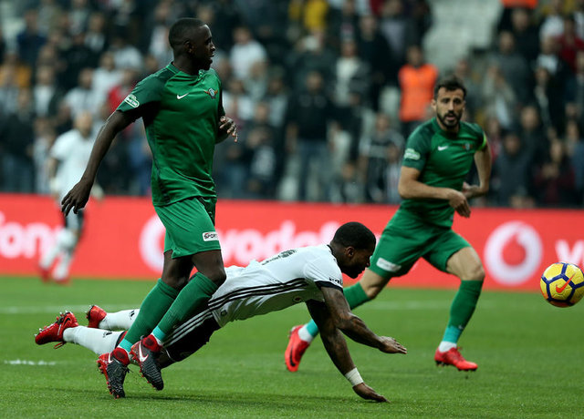 Beşiktaş taraftarından Lens'e tepki yağdı