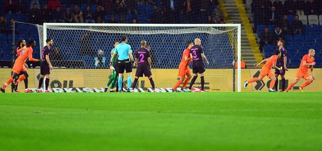 Fernando Muslera, Başakşehir maçı sırasında gündem oldu