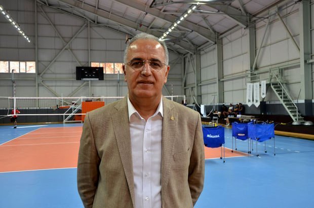 Mehmet Akif Üstündağ: 