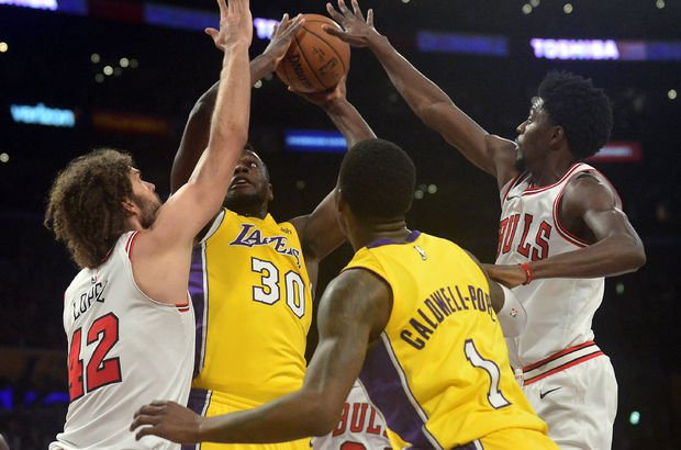 Los Angeles Lakers geri döndü