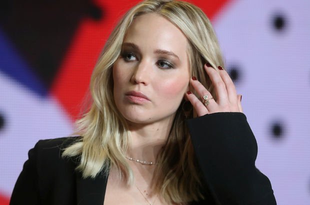 Jennifer Lawrence: Bütün gezegen tarafından tecavüze uğramış gibi hissettim