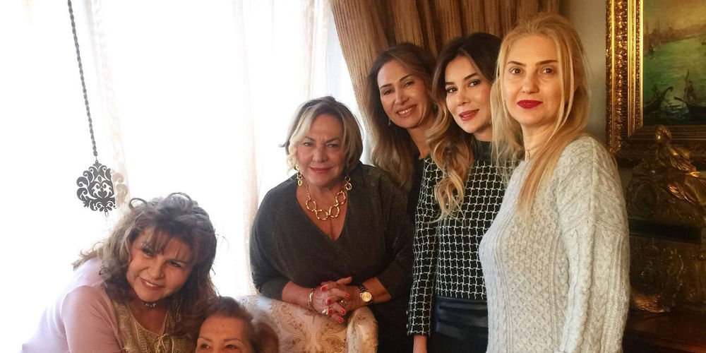 Çay saatinde buluştular