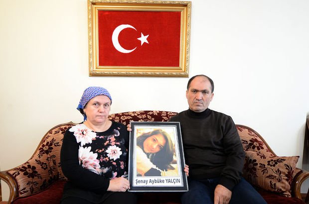 Şenay Aybüke Yalçın'ın anne ve babası hüzünlü bir Öğretmenler Günü geçiriyor! (VİDEO)