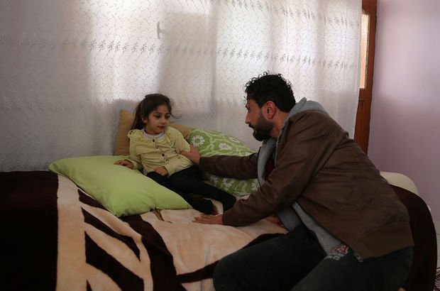 Suriyeli çocuk teşhis konulamayan hastalık yüzünden eriyor
