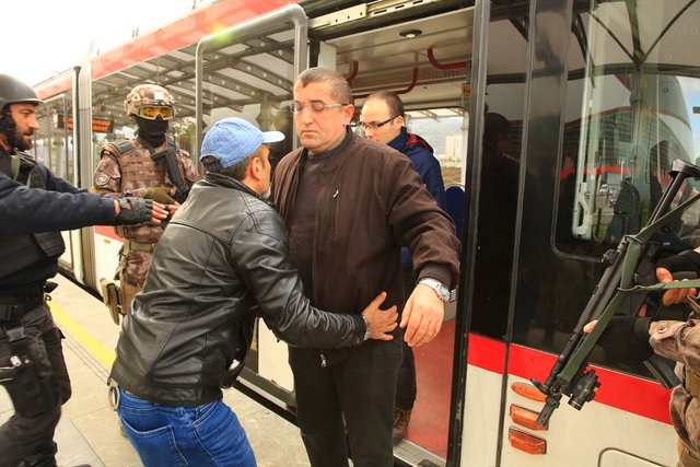 Samsun'da tramvayda rehine kurtarma tatbikatı