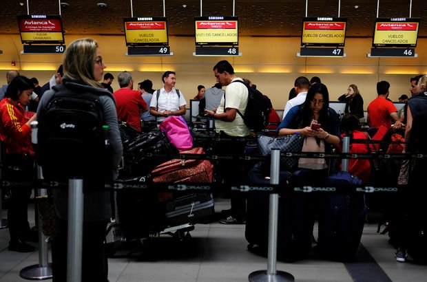 Kolombiya'da 3 kişi havalimanında 640 bin dolarla yakalandı
