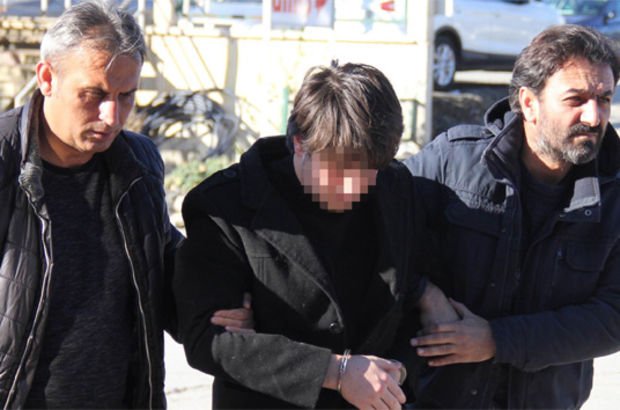 Samsun'da kız arkadaşına laf atana benzettİği polise saldırdı