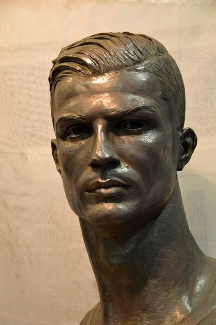 Cristiano Ronaldo'nun heykeli yapıldı