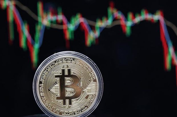 Bitcoin 10 bin doları aşarak rekor kırdı