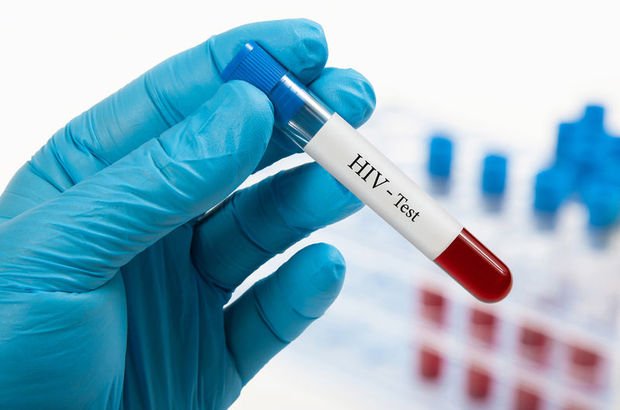HIV'li kan verilen çocuk 