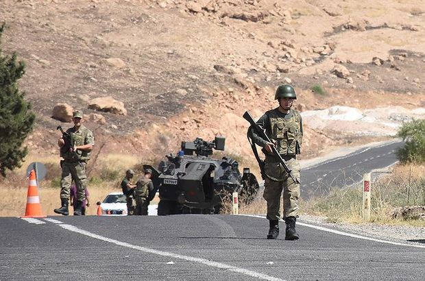 Şırnak'ta 3 terörist güvenlik güçlerine teslim oldu