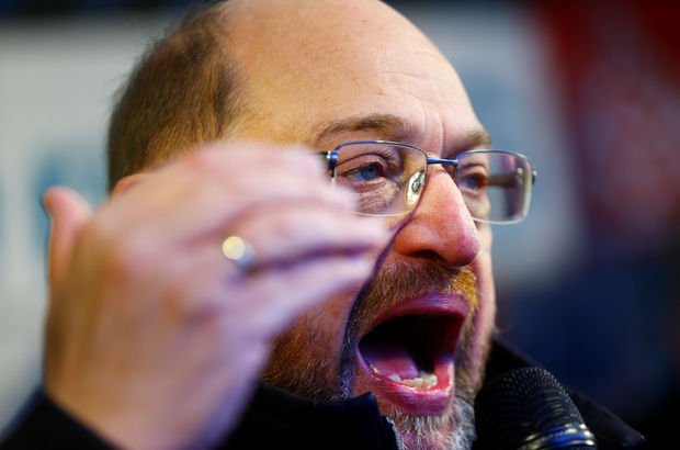 Almanya'da koalisyon krizi! Schulz tepki gösterdi!