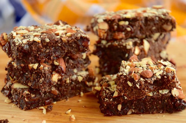 Hurmalı Brownie Tarifi Hurmalı Brownie Tarifi