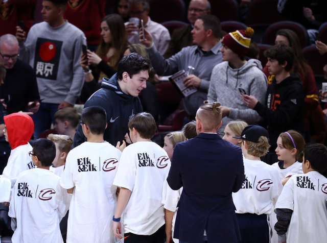Cedi Osman Cleveland gündeminde! LeBron�dan Cedi�ye harika sözler