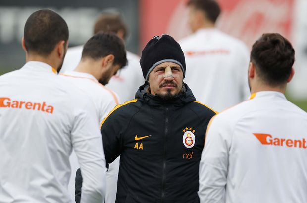 Son dakika... Galatasaray yardımcısı Ayhan Akman'dan ilk açıklama geldi!