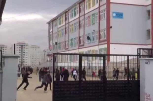 Gaziantep'te ortaokulda öğrenci dehşeti