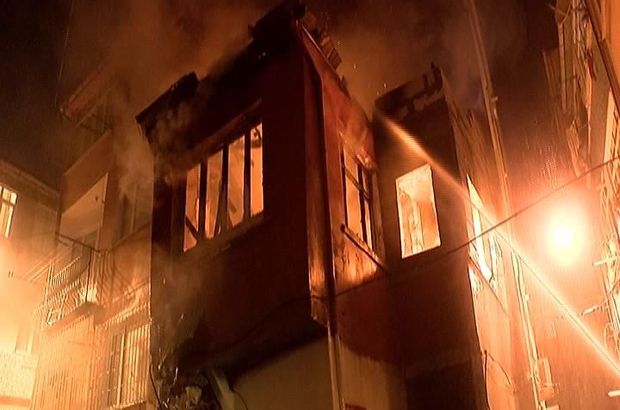 İstanbul Fatih'te metruk binada yangın çıktı
