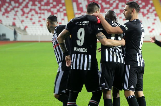 Negredo değişikliğine takım arkadaşları da şaşırdı