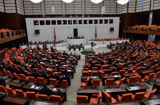 Milletvekilleri bütçe mesaisi boyunca 2 bin 295 kez el kaldırdı