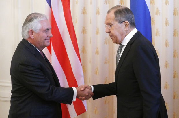Rusya Dışişleri Bakanı Lavrov ve ABD Dışişleri Bakanı Tillerson telefonda görüştü