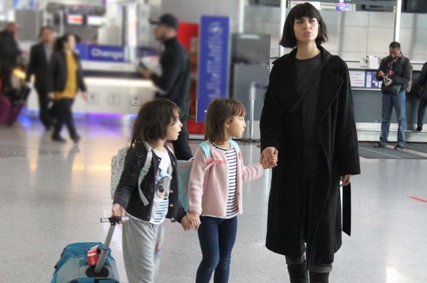 Tuba Büyüküstün çocuklarıyla Paris’e uçtu