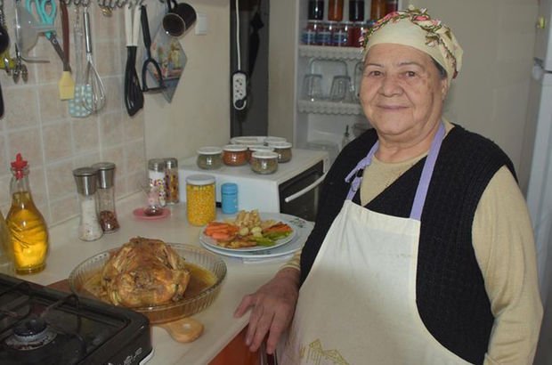 Aşçılık yapan Saniye Anne, Youtube'da fenomen oldu