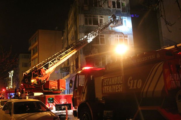 Fatih'te 5 katlı binada yangın paniği