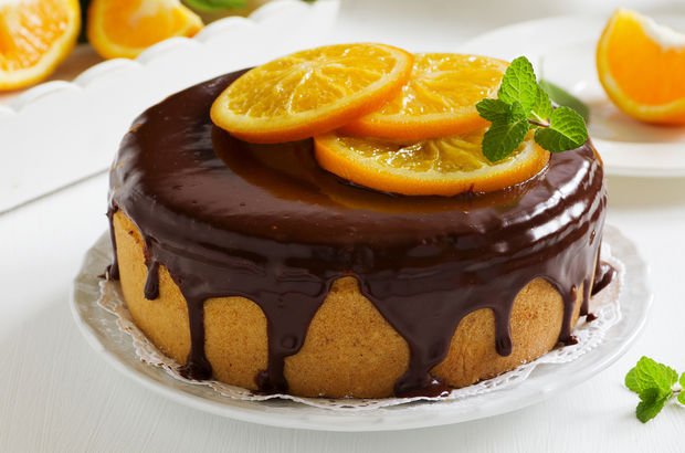 Çikolata soslu portakallı kek 