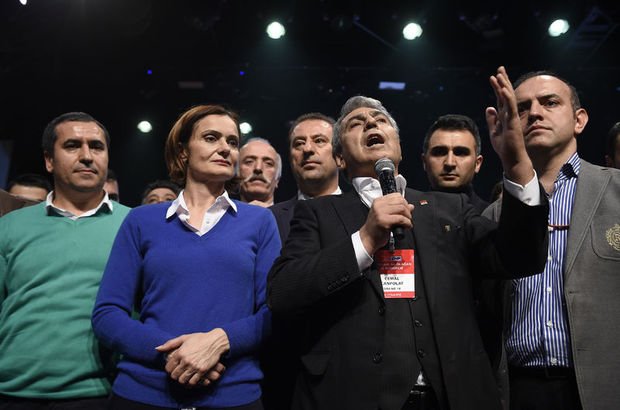 CHP'nin yeni İstanbul İl Başkanı Canan Kaftancıoğlu görevi devraldı