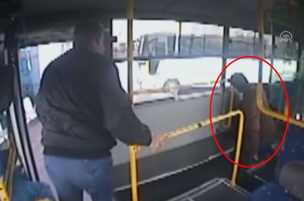 Aydın'da halk otobüsü şoförü rahatsızlanan yolcuyu hastaneye yetiştirdi! O anlar kamerada
