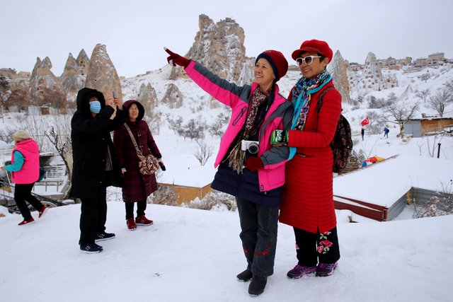 Turistler beyaz Kapadokya'ya hayran kaldı