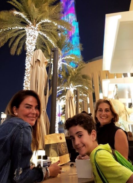Özlem Yıldız'dan oğluna karne hediyesi: Dubai!