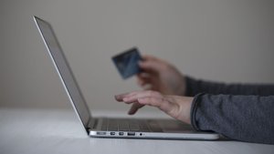 Beyaz eşya fiyatları 300 TL inecek ama daralma sürecek Beyaz eşya fiyatları 300 TL inecek ama daralma sürecek