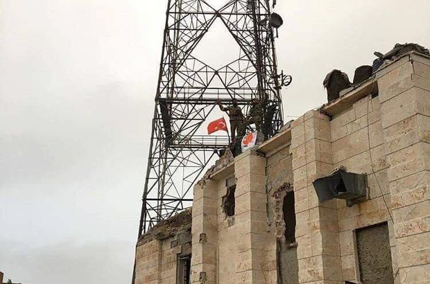 Mehmetçik teröristleri temizleyip, Türk bayrağını astı | Afrin'den Son Dakika Haberler