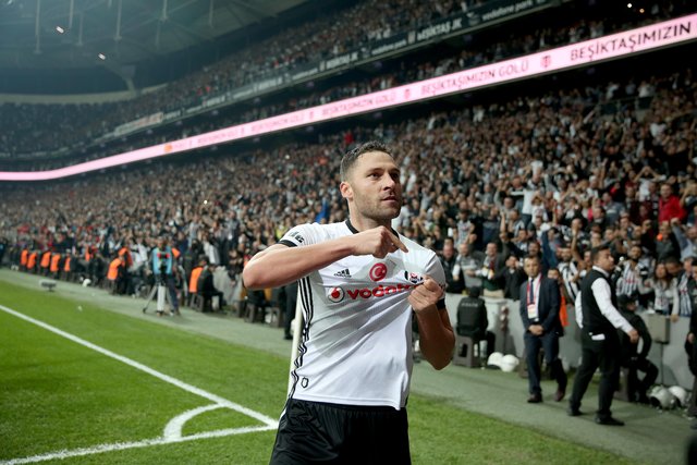 Beşiktaş'ta Trabzonspor'un transfer gündeminde bulunan Tosic, zam istedi, Fikret Orman çıldırdı!