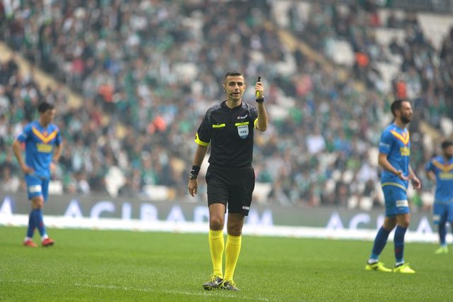 Bursaspor-Beşiktaş ve Fenerbahçe-Gençlerbirliği maçlarının hakemleri neden değişti?