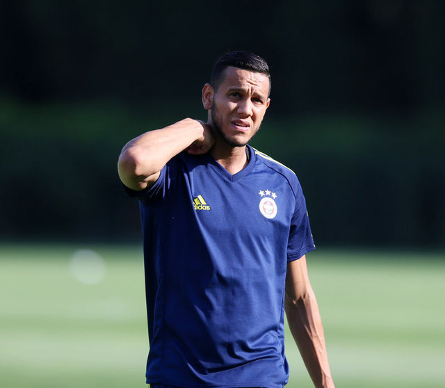 Fenerbahçeli yıldızı dolandırdılar! Yok böyle skandal