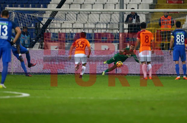Kasımpaşa Galatasaray maçındaki penaltı pozisyonunu Bülent Yavuz değerlendirdi!