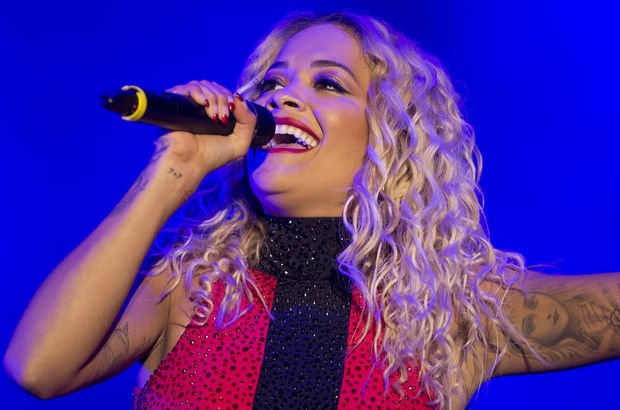 Rita Ora, Priştine'de sahne aldı - Magazin haberleri