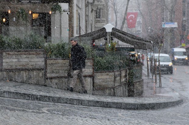 İstanbul'a kar ne zaman yağacak? Meteoroloji uzmanından son dakika hava durumu uyarıları